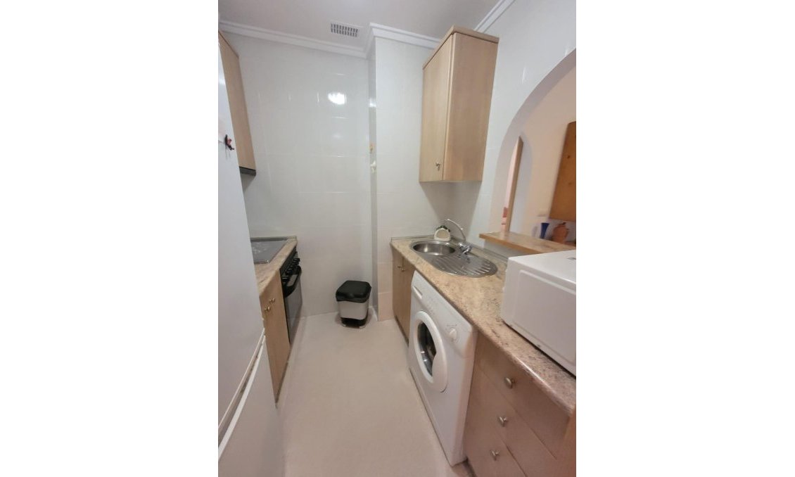 Segunda mano - Apartamento -
Torrevieja - Aguas Nuevas