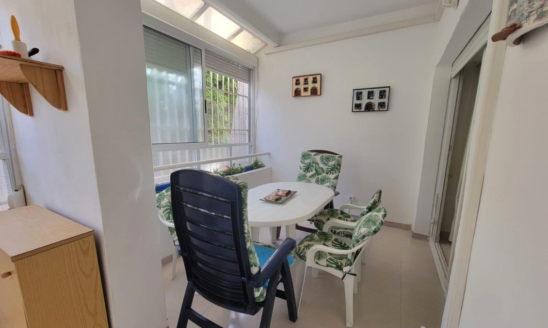 Segunda mano - Apartamento -
Torrevieja - Aguas Nuevas