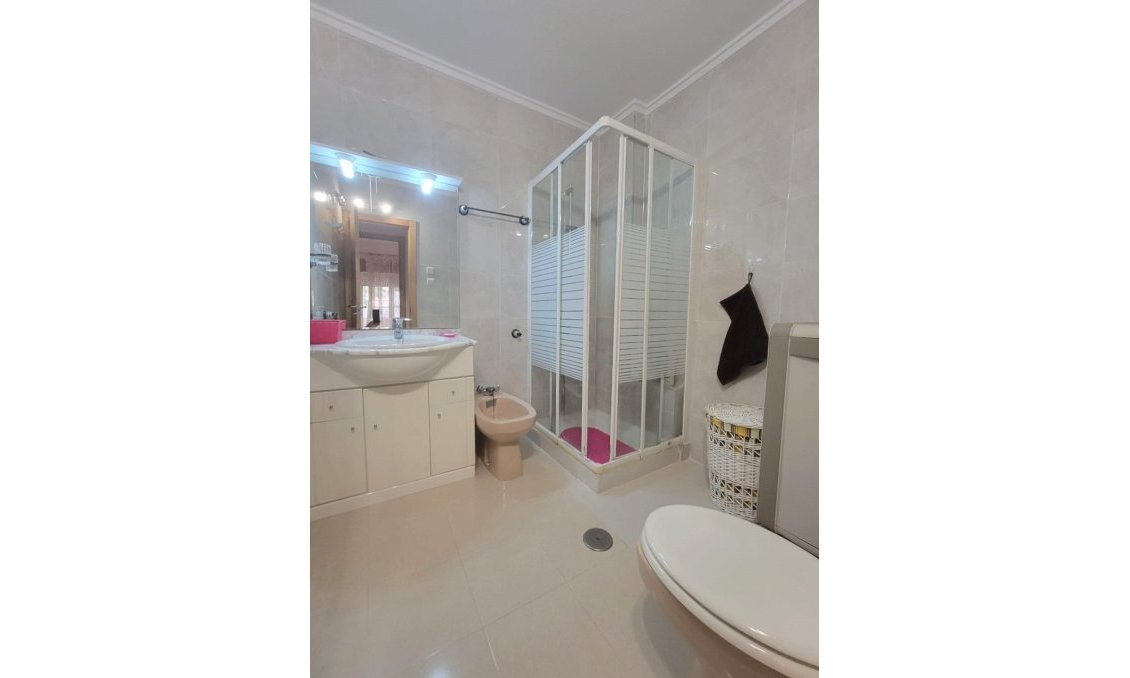 Segunda mano - Apartamento -
Torrevieja - Aguas Nuevas
