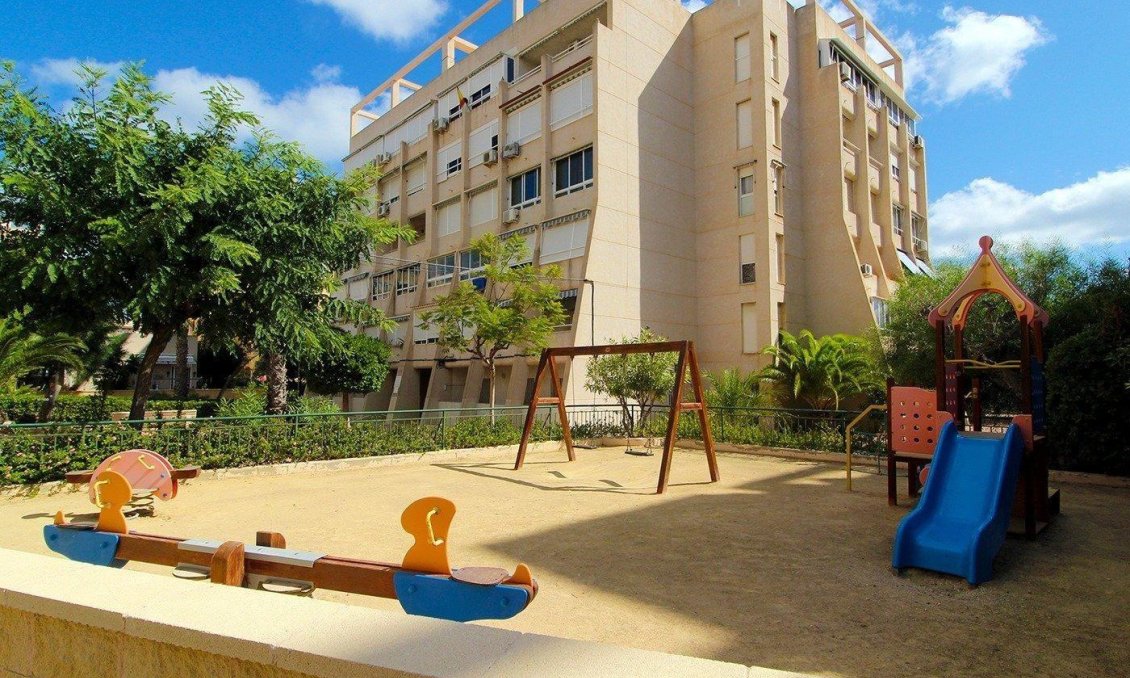 Segunda mano - Apartamento -
Torrevieja - Aguas Nuevas