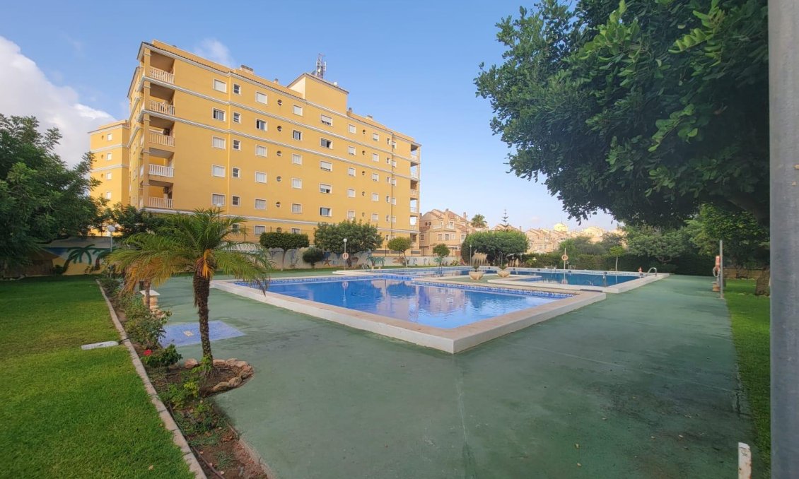 Segunda mano - Apartamento -
Torrevieja - Aguas Nuevas