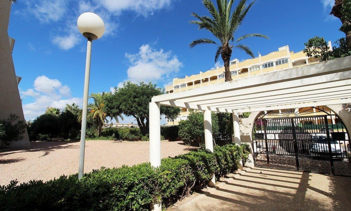 Segunda mano - Apartamento -
Torrevieja - Aguas Nuevas