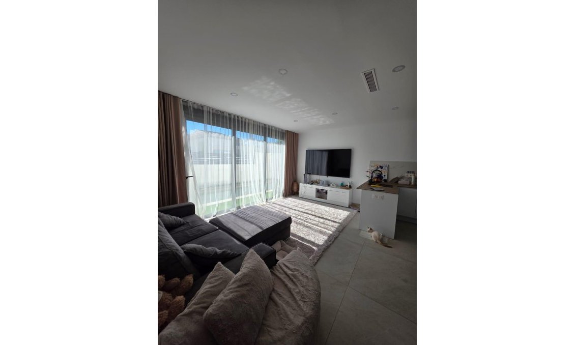Resale - Villa -
Benijofar