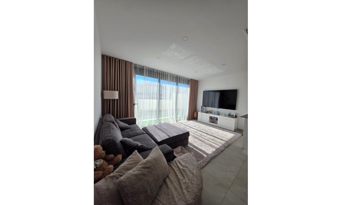 Resale - Villa -
Benijofar