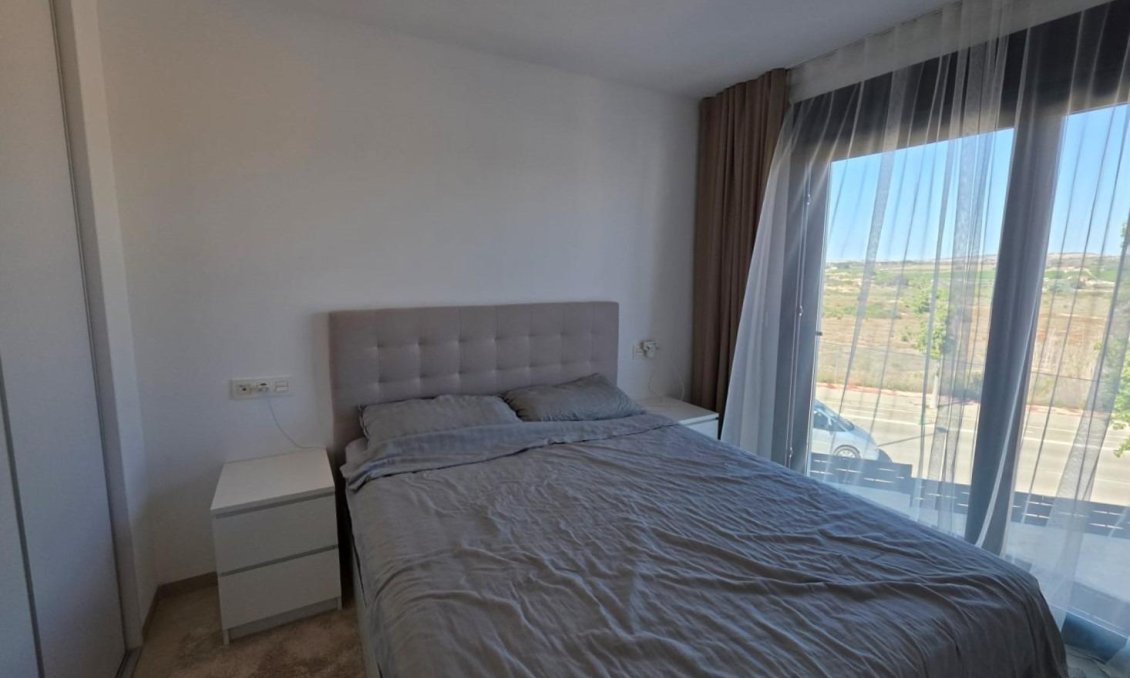Resale - Villa -
Benijofar