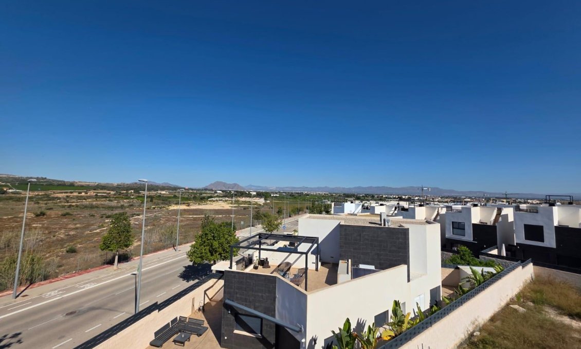 Resale - Villa -
Benijofar