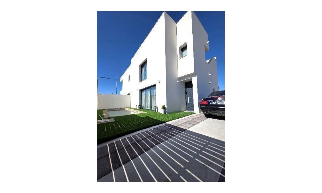 Resale - Villa -
Benijofar