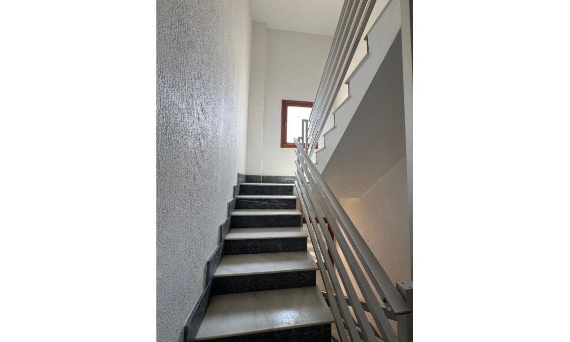 Revente - Duplex -
Bigastro - Bigastro - Town