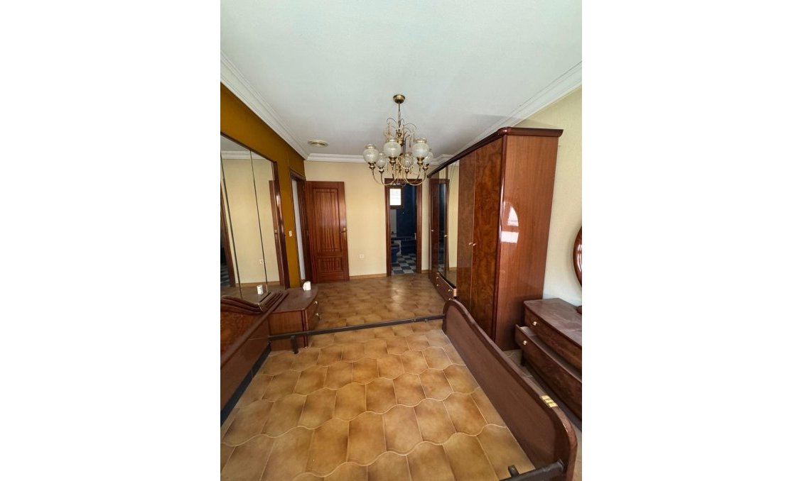 Revente - Duplex -
Bigastro - Bigastro - Town