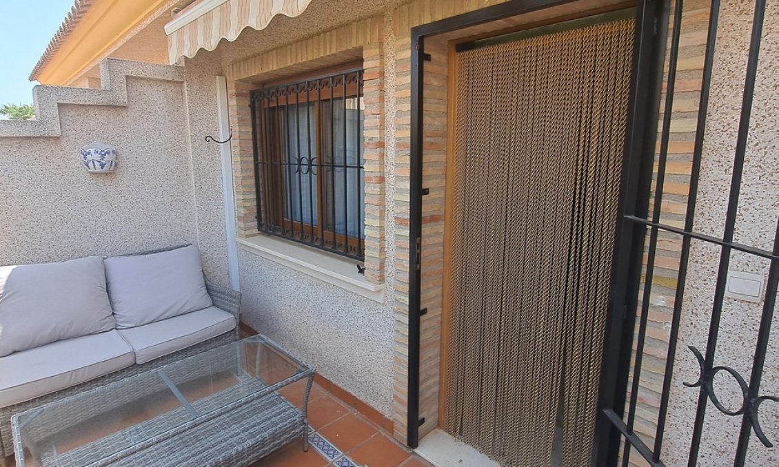 Használt Ingatlanok - Villa -
Villamartin - Costa Blanca