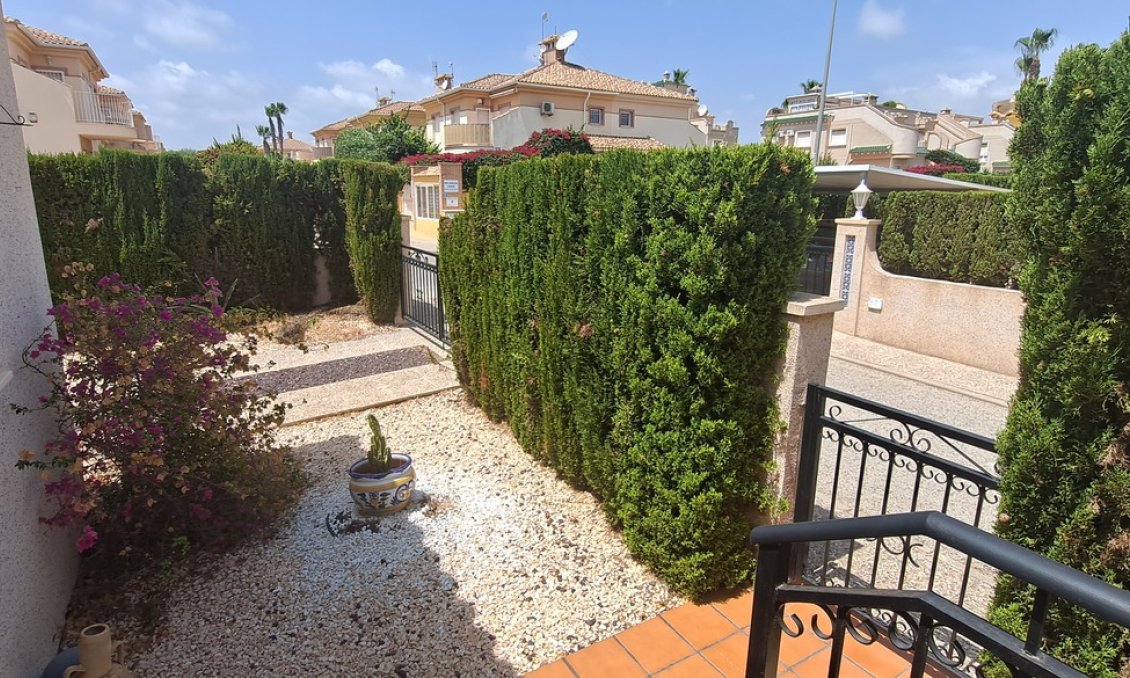 Használt Ingatlanok - Villa -
Villamartin - Costa Blanca