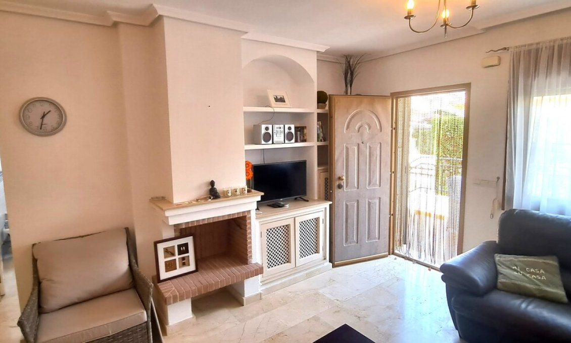 Használt Ingatlanok - Villa -
Villamartin - Costa Blanca