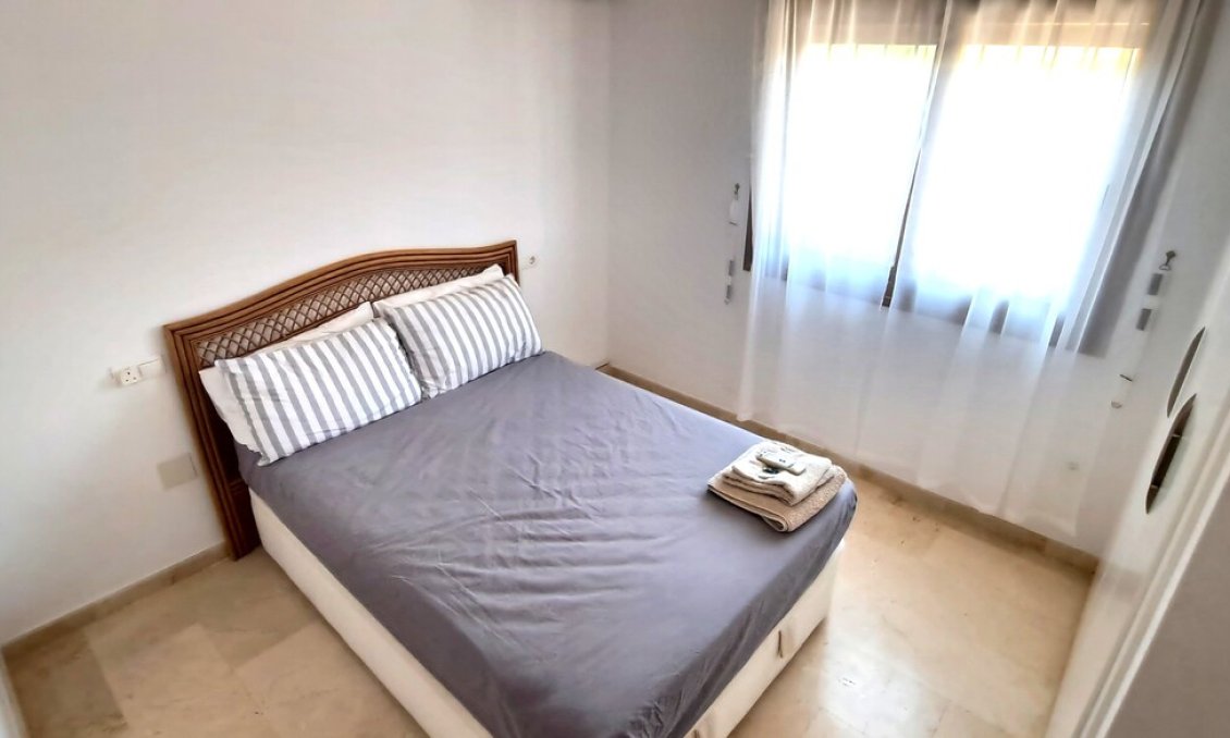 Használt Ingatlanok - Villa -
Villamartin - Costa Blanca