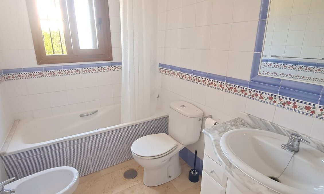 Használt Ingatlanok - Villa -
Villamartin - Costa Blanca