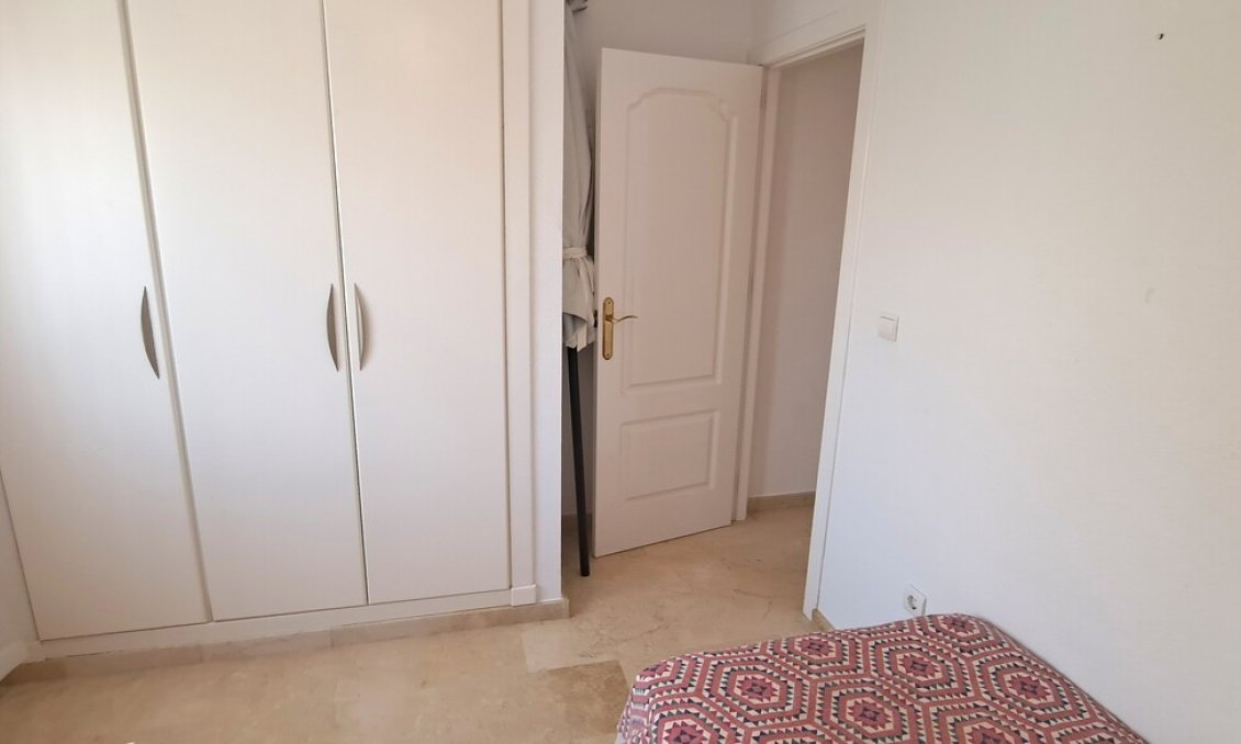 Használt Ingatlanok - Villa -
Villamartin - Costa Blanca