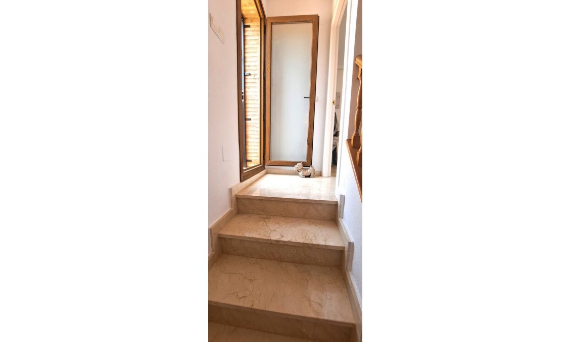 Használt Ingatlanok - Villa -
Villamartin - Costa Blanca