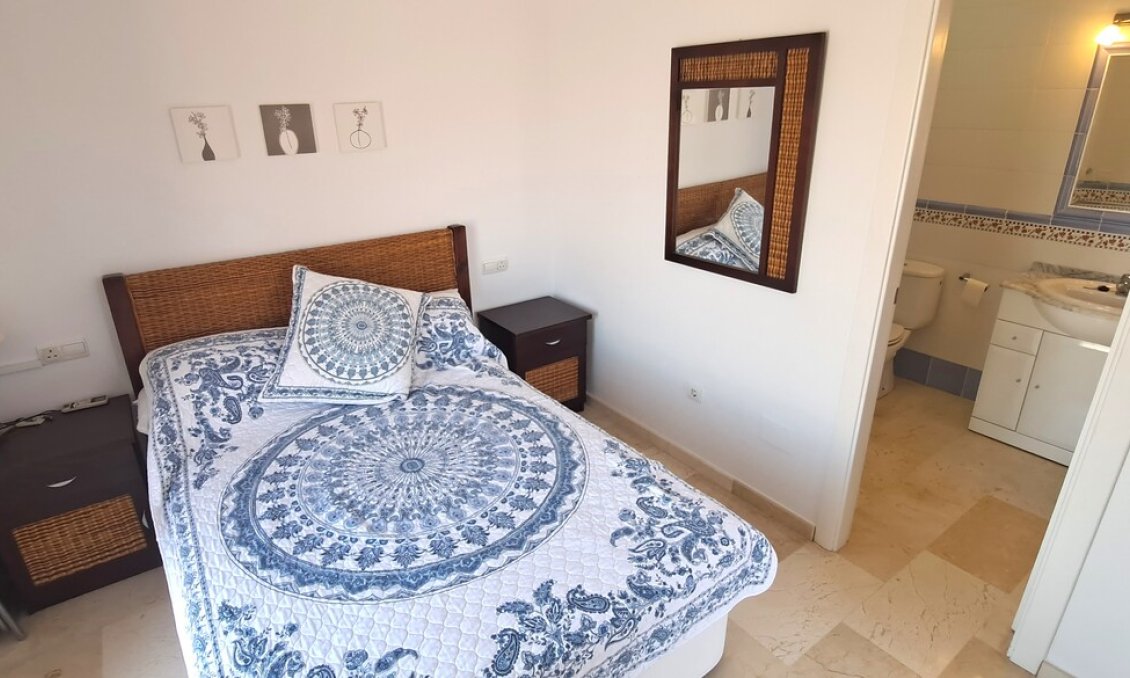 Használt Ingatlanok - Villa -
Villamartin - Costa Blanca
