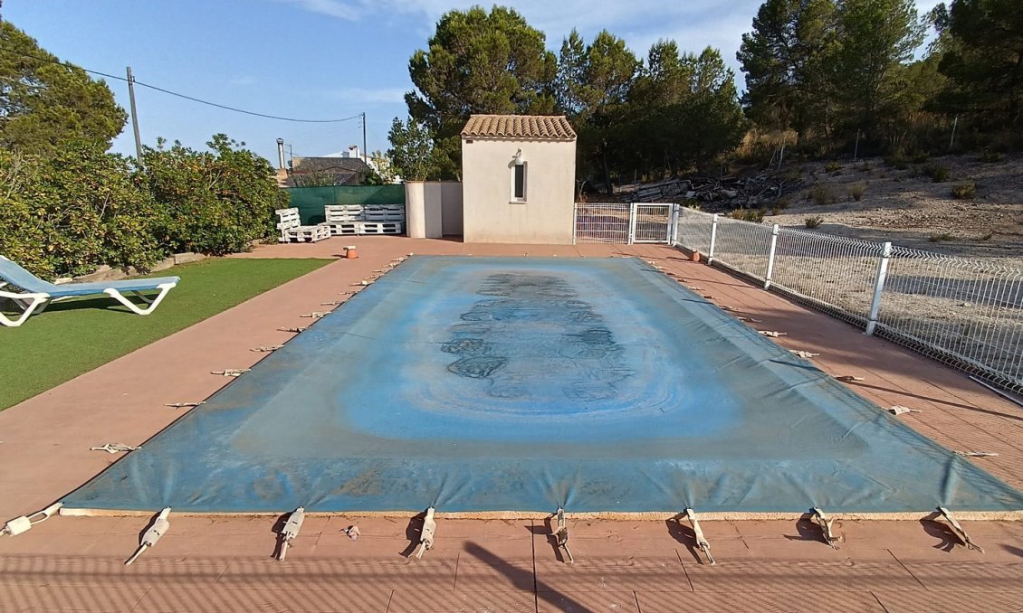Revente - Villa -
Yecla - Inland