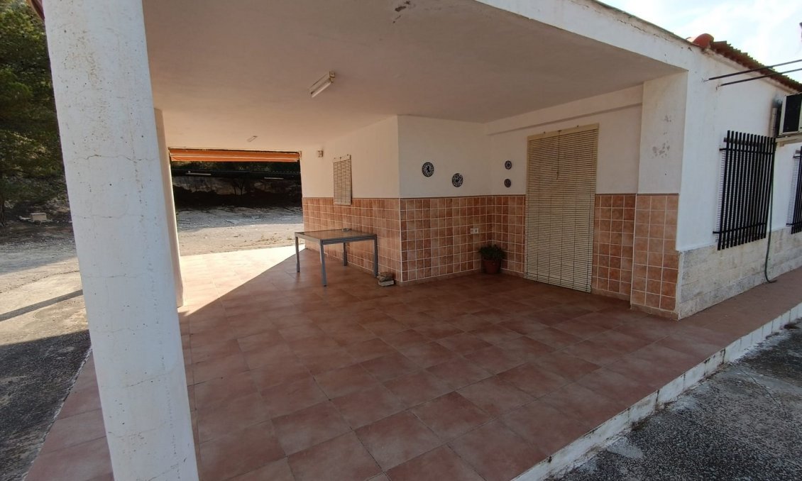 Revente - Villa -
Yecla - Inland