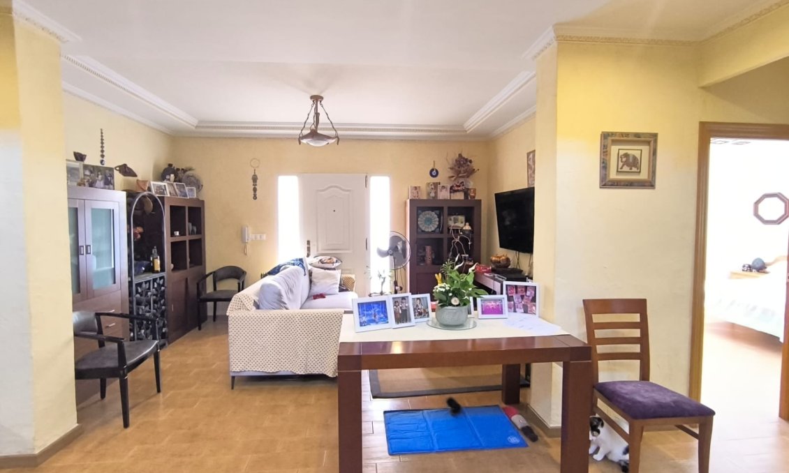 Revente - Villa -
Revuelta de Yecla - Inland