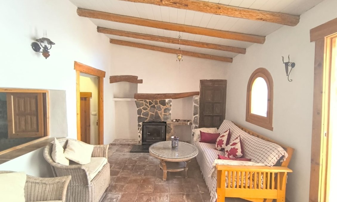 Resale - Villa -
Chinorlet - Inland