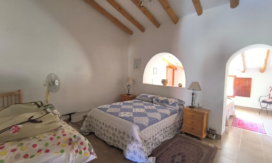 Resale - Villa -
Chinorlet - Inland