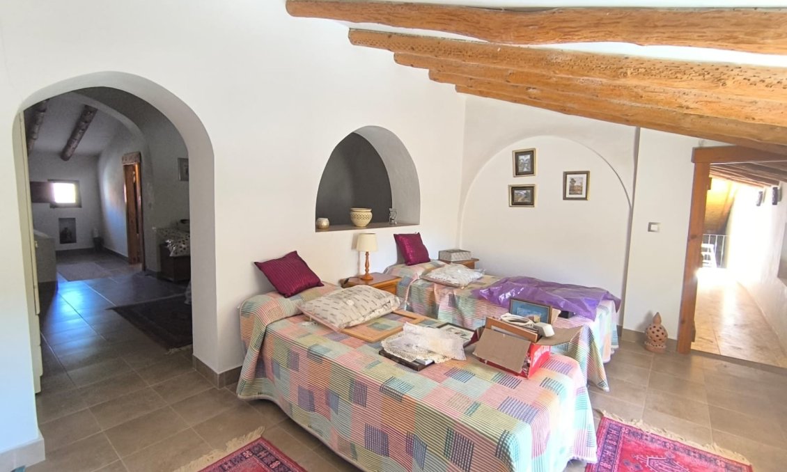 Resale - Villa -
Chinorlet - Inland