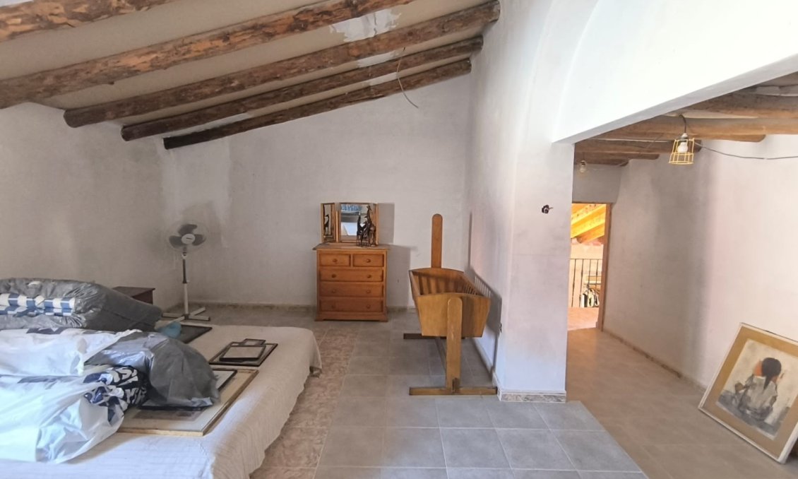 Resale - Villa -
Chinorlet - Inland