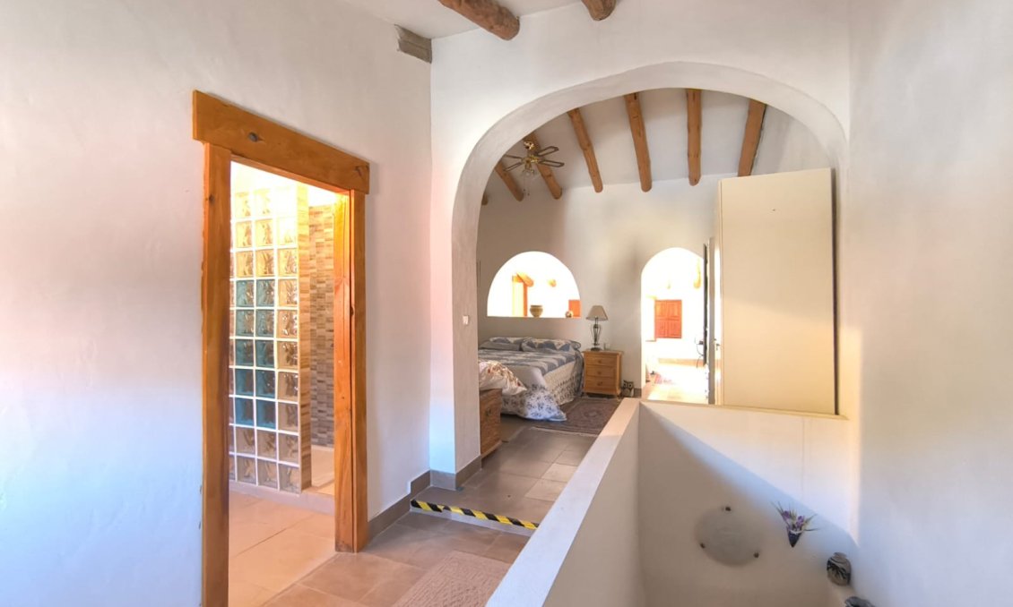 Resale - Villa -
Chinorlet - Inland