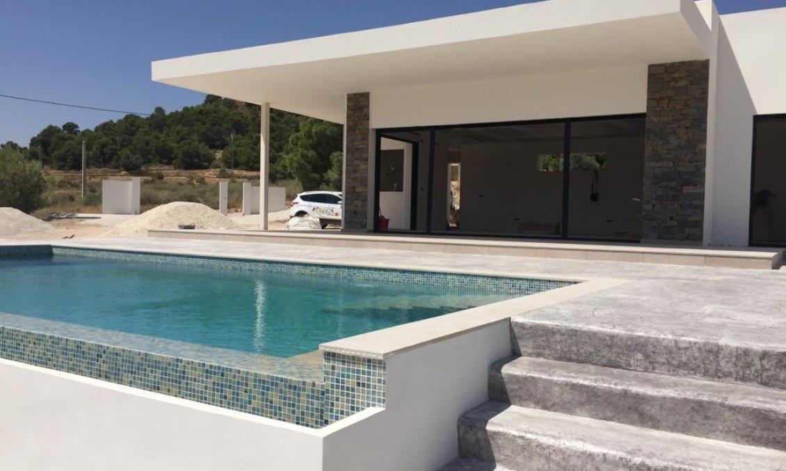 Revente - Villa -
Pinoso - Inland