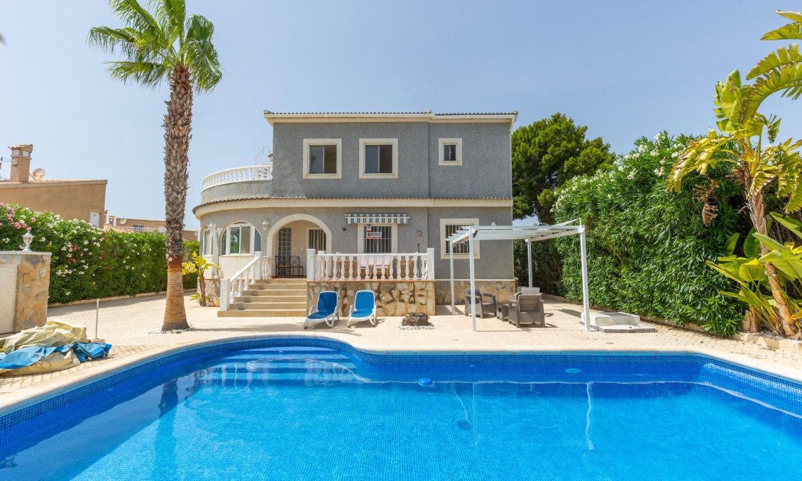 Resale - Villa -
San Fulgencio - La Marina