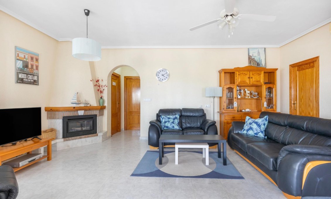 Resale - Villa -
San Fulgencio - La Marina