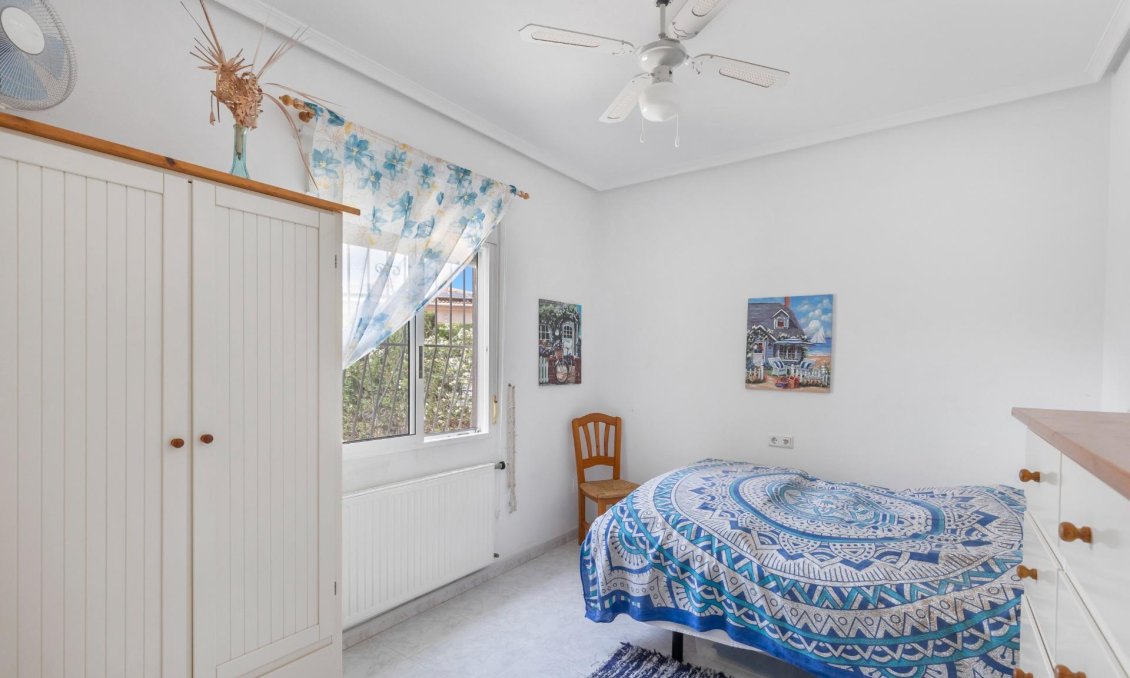 Resale - Villa -
San Fulgencio - La Marina