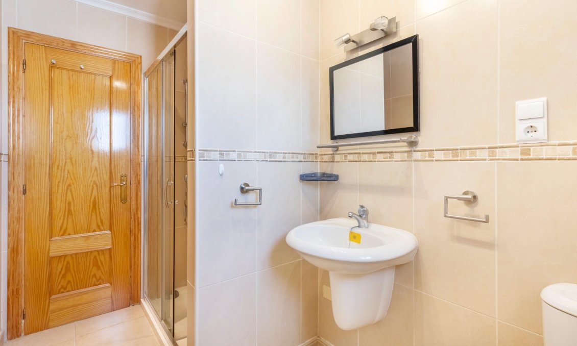 Resale - Villa -
San Fulgencio - La Marina