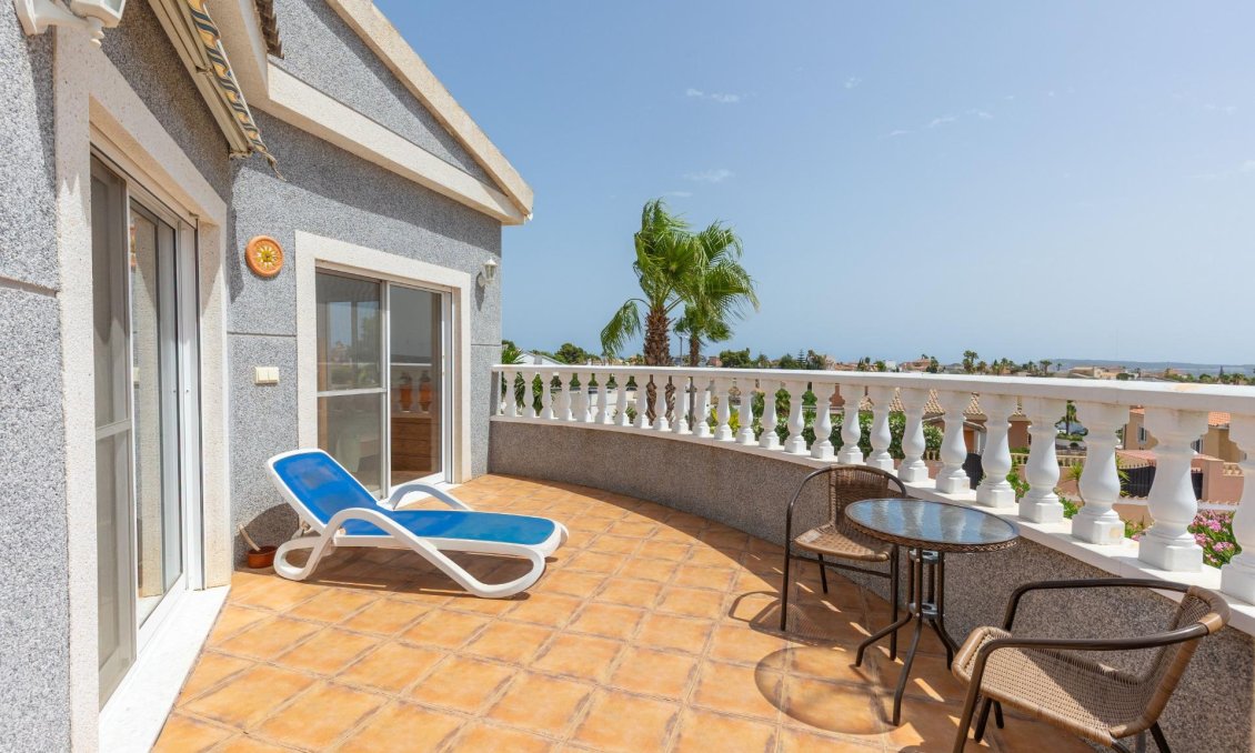 Resale - Villa -
San Fulgencio - La Marina