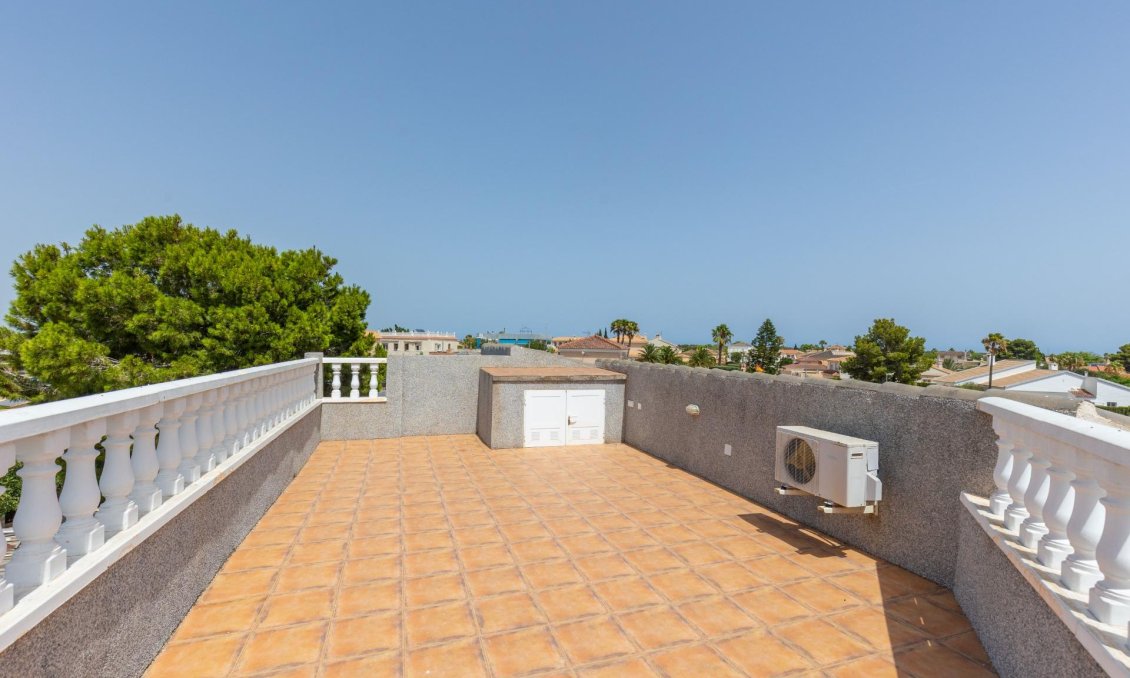 Resale - Villa -
San Fulgencio - La Marina