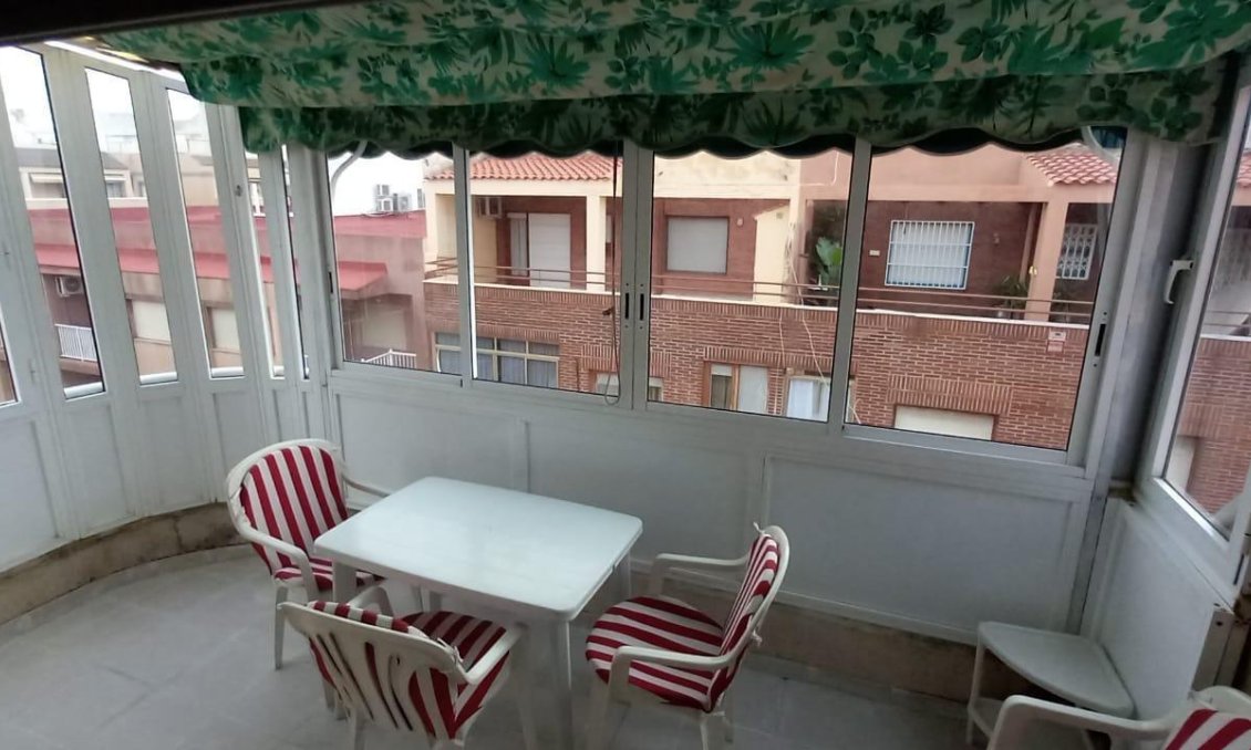 Revânzare - Mansardă -
Torrevieja - El Acequión - Los Náufragos