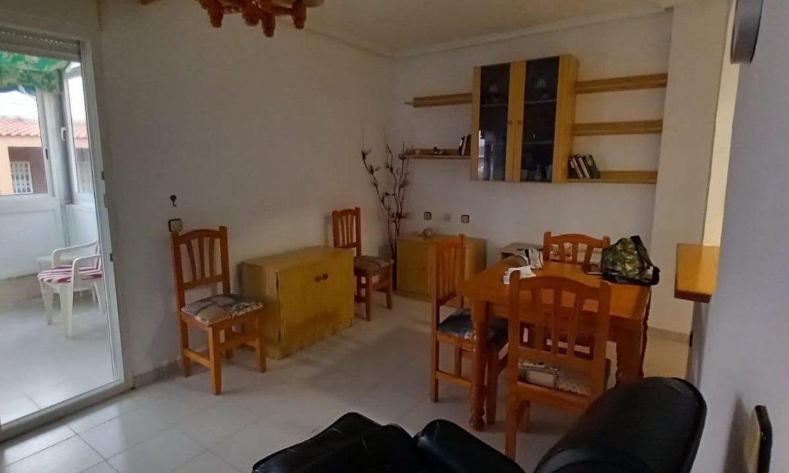 Revânzare - Mansardă -
Torrevieja - El Acequión - Los Náufragos