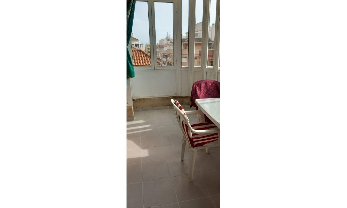 Revânzare - Mansardă -
Torrevieja - El Acequión - Los Náufragos