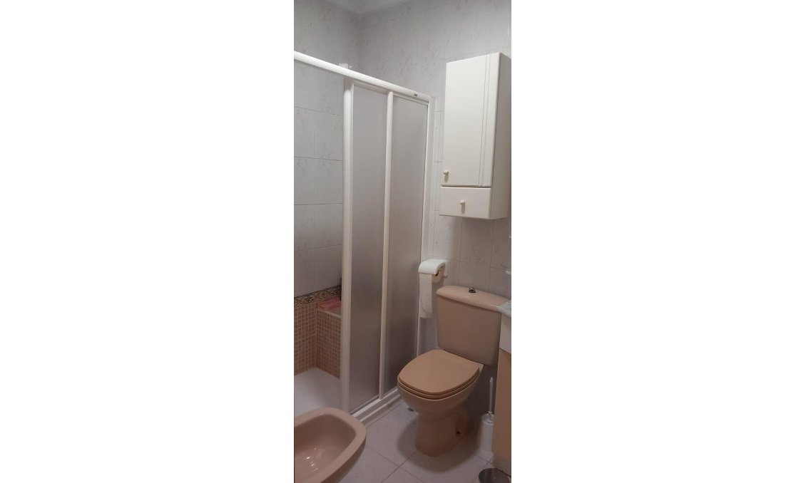 Revânzare - Mansardă -
Torrevieja - El Acequión - Los Náufragos