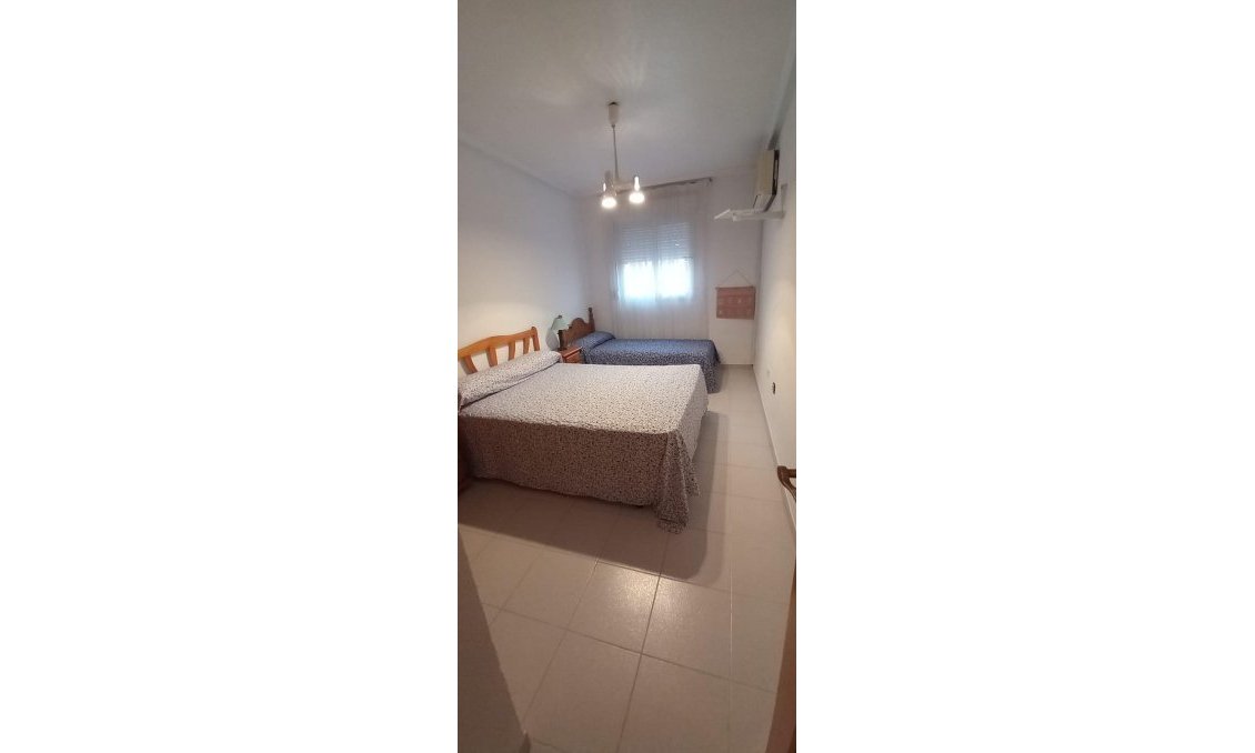 Revânzare - Mansardă -
Torrevieja - El Acequión - Los Náufragos