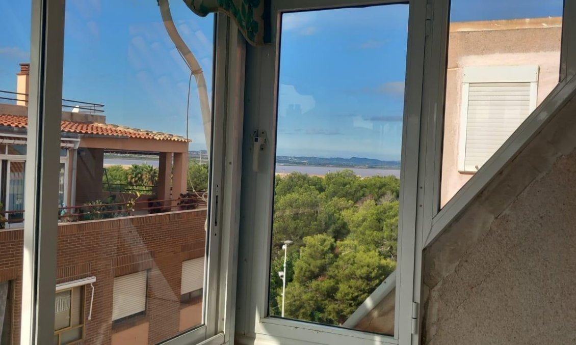 Revânzare - Mansardă -
Torrevieja - El Acequión - Los Náufragos