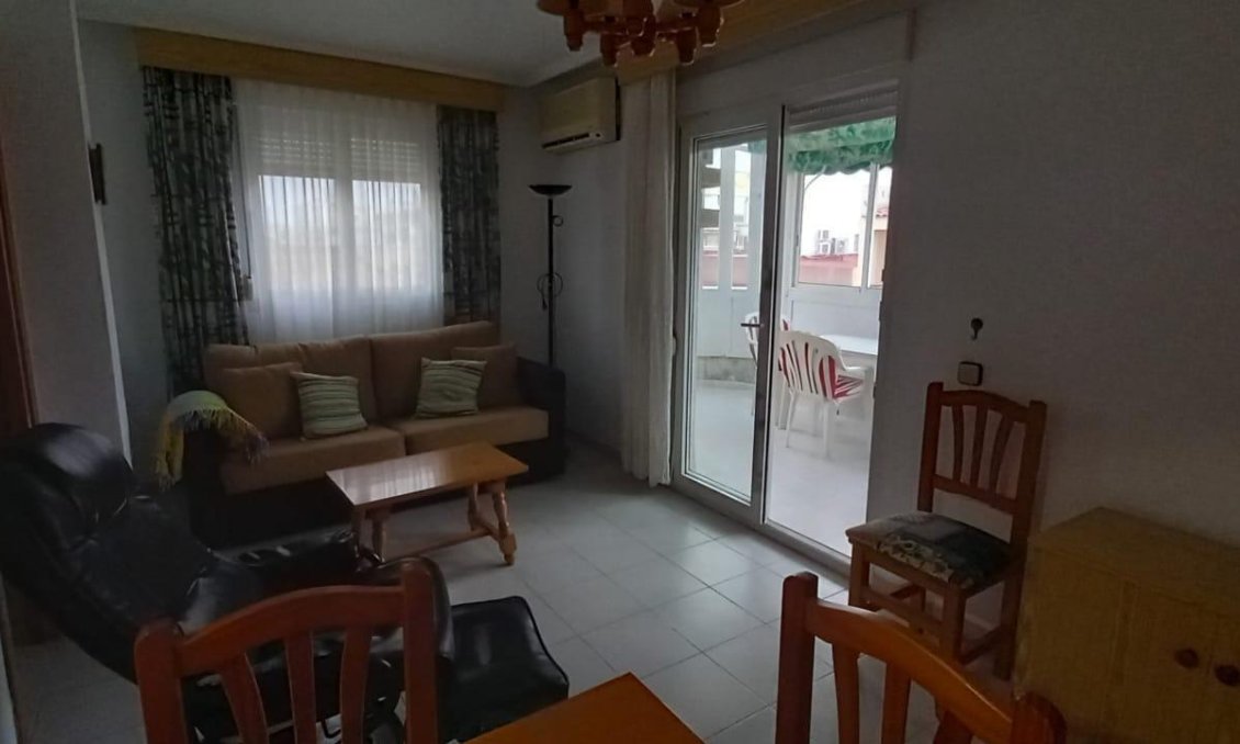Revânzare - Mansardă -
Torrevieja - El Acequión - Los Náufragos
