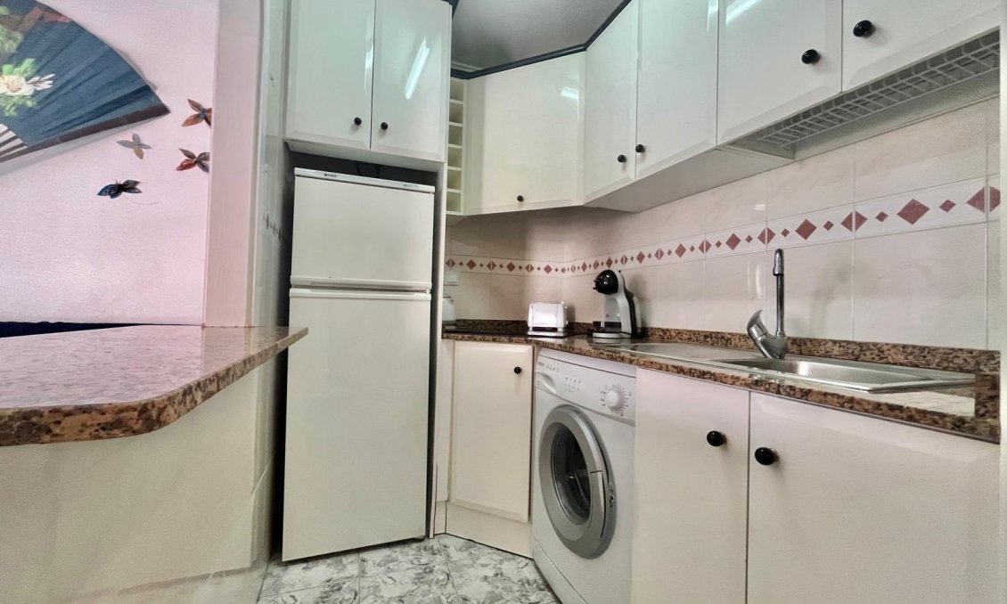Resale - Apartment -
Torrevieja - Playa del Cura