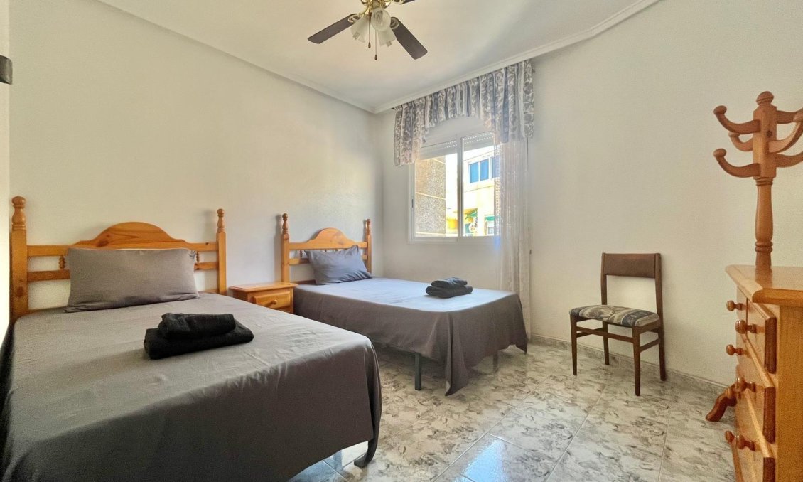 Resale - Apartment -
Torrevieja - Playa del Cura