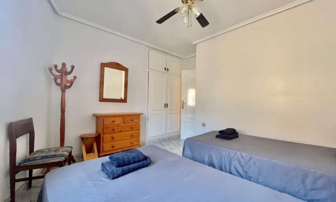 Resale - Apartment -
Torrevieja - Playa del Cura