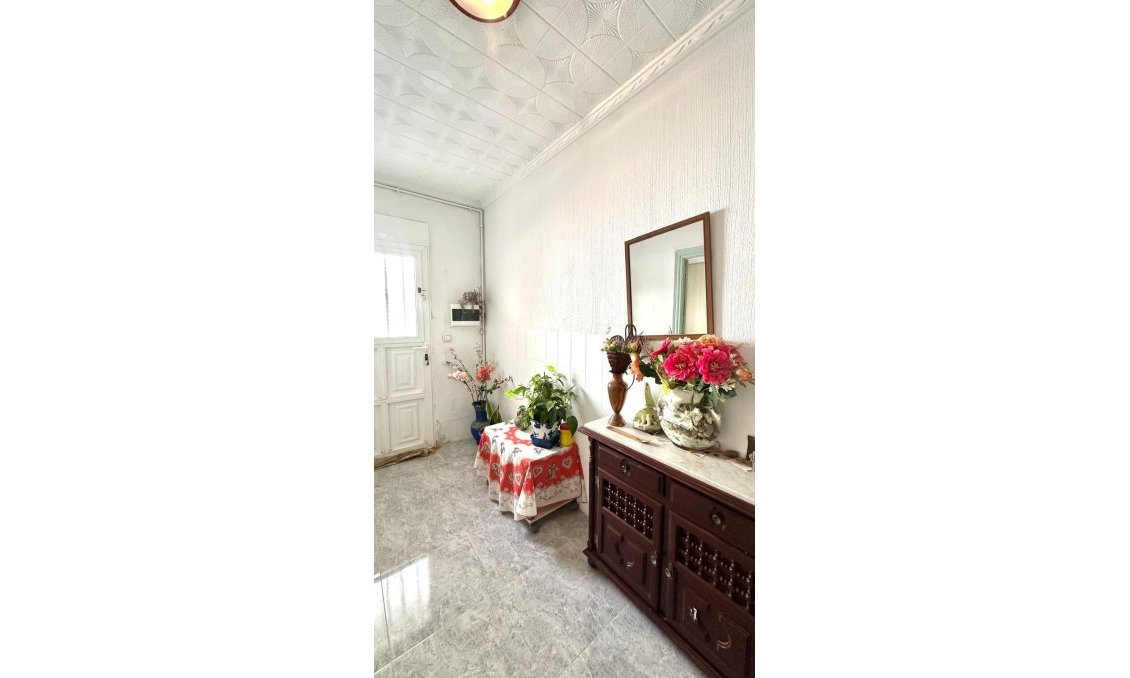 Resale - Apartment -
Torrevieja - Estacion De Autobuses