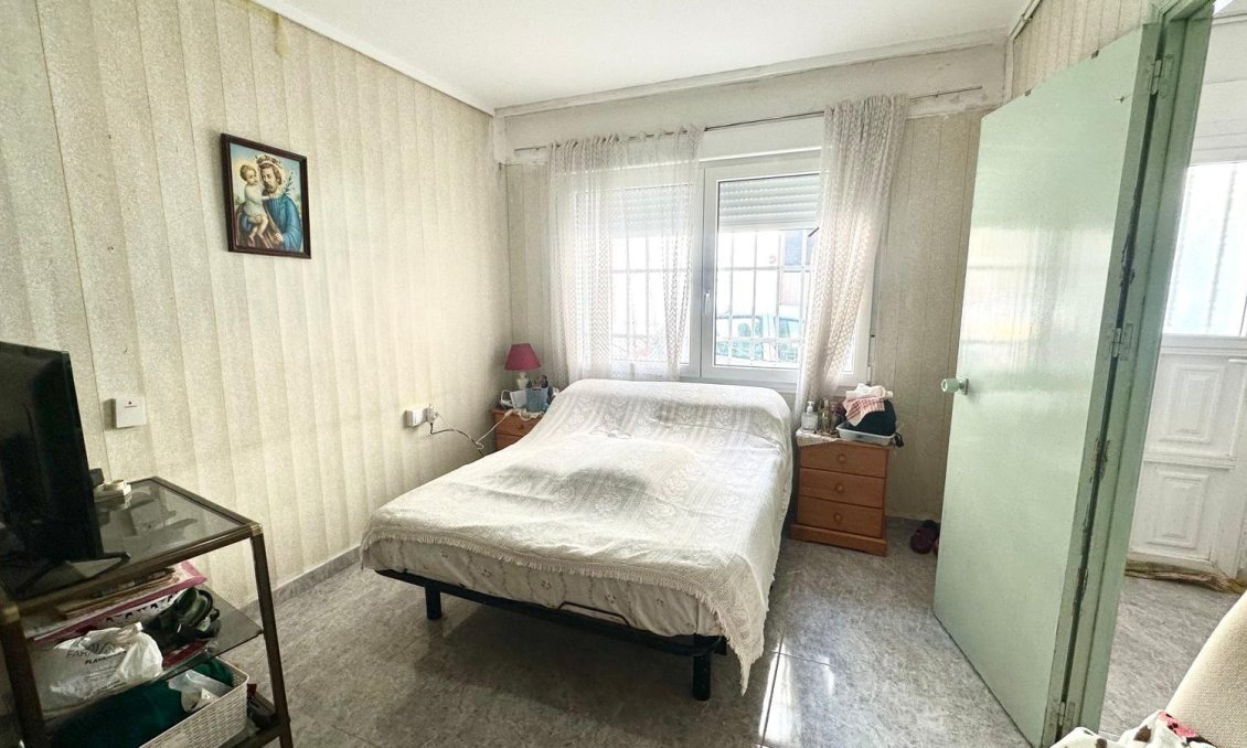 Resale - Apartment -
Torrevieja - Estacion De Autobuses
