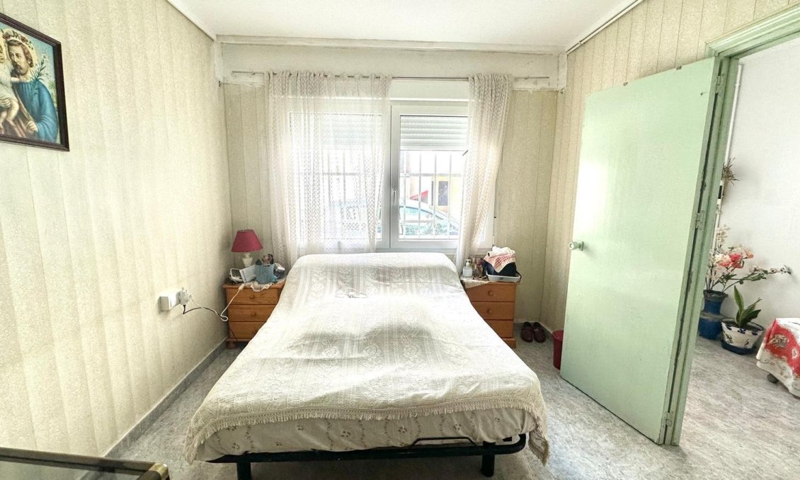 Resale - Apartment -
Torrevieja - Estacion De Autobuses