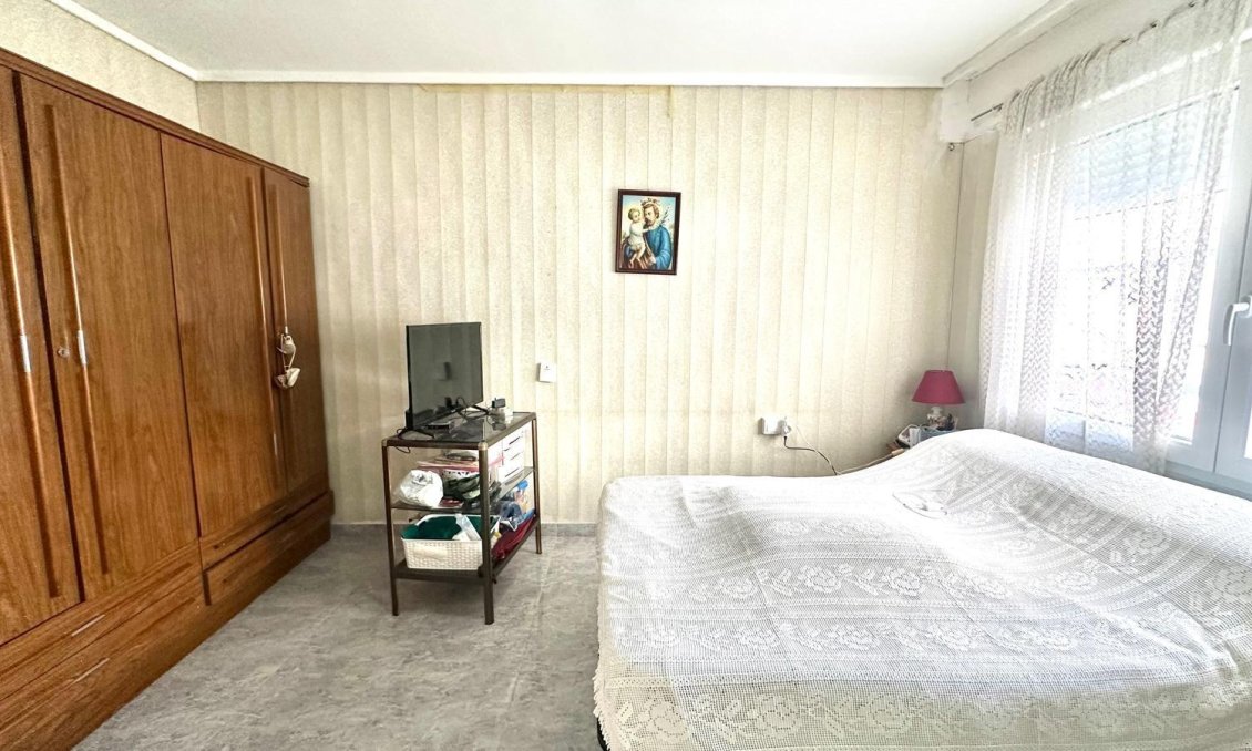 Resale - Apartment -
Torrevieja - Estacion De Autobuses